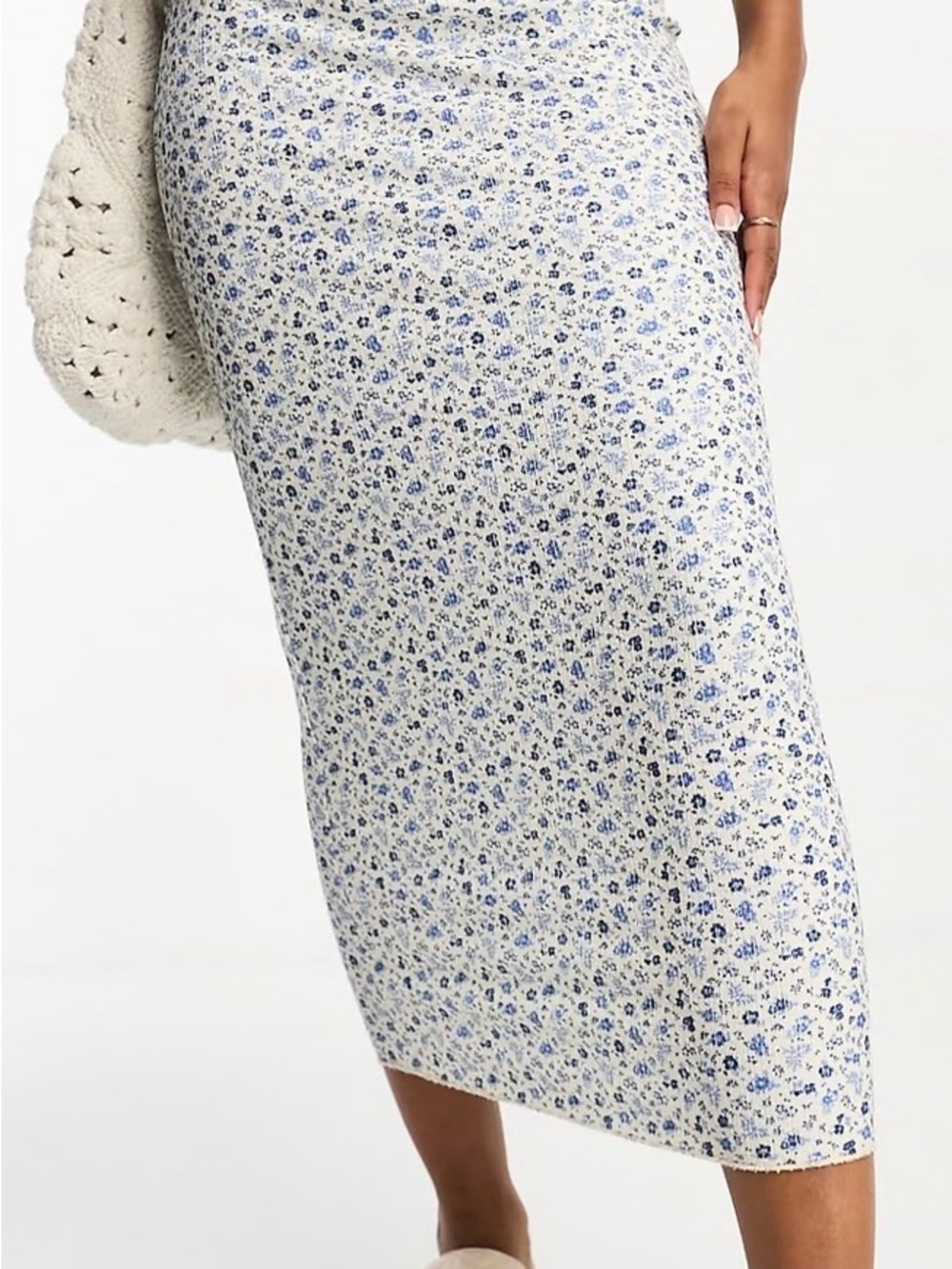 Pull&Bear Blue and White Floral Maxi Skirt